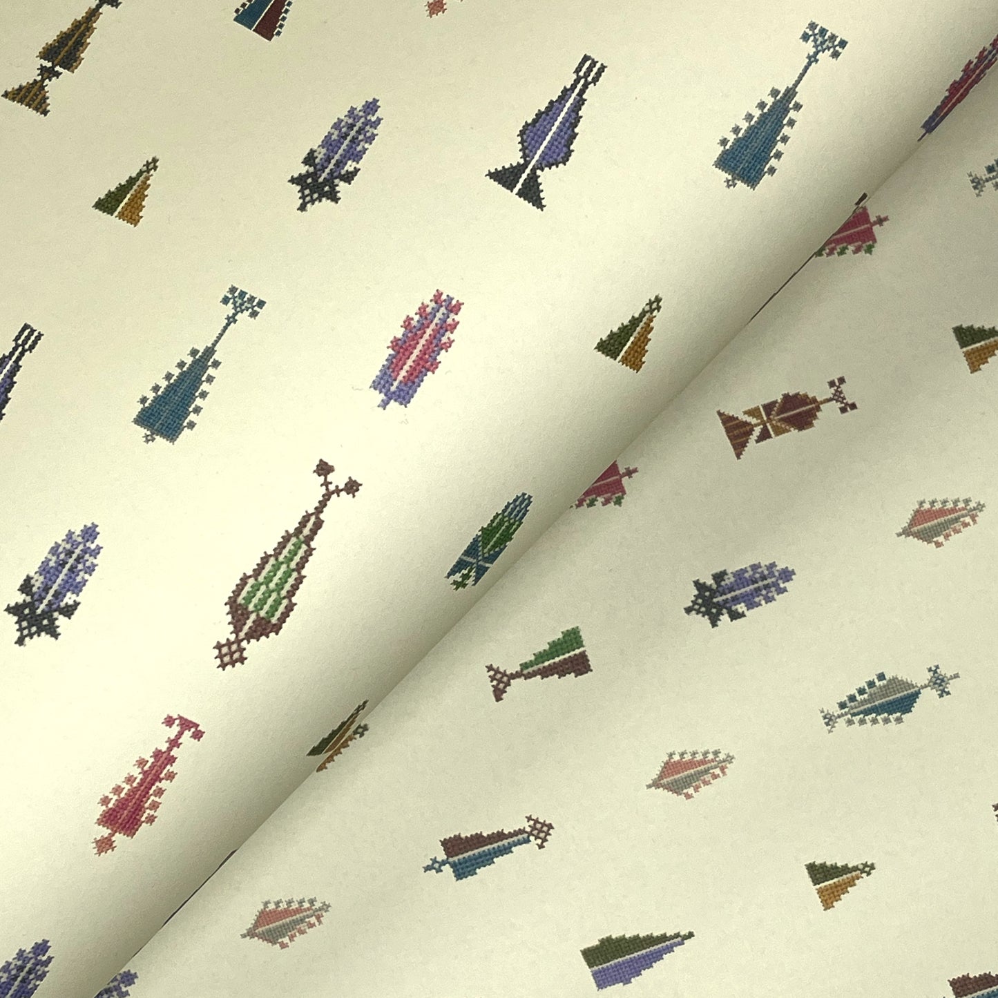 O' Cypress Tree Gift Wrap